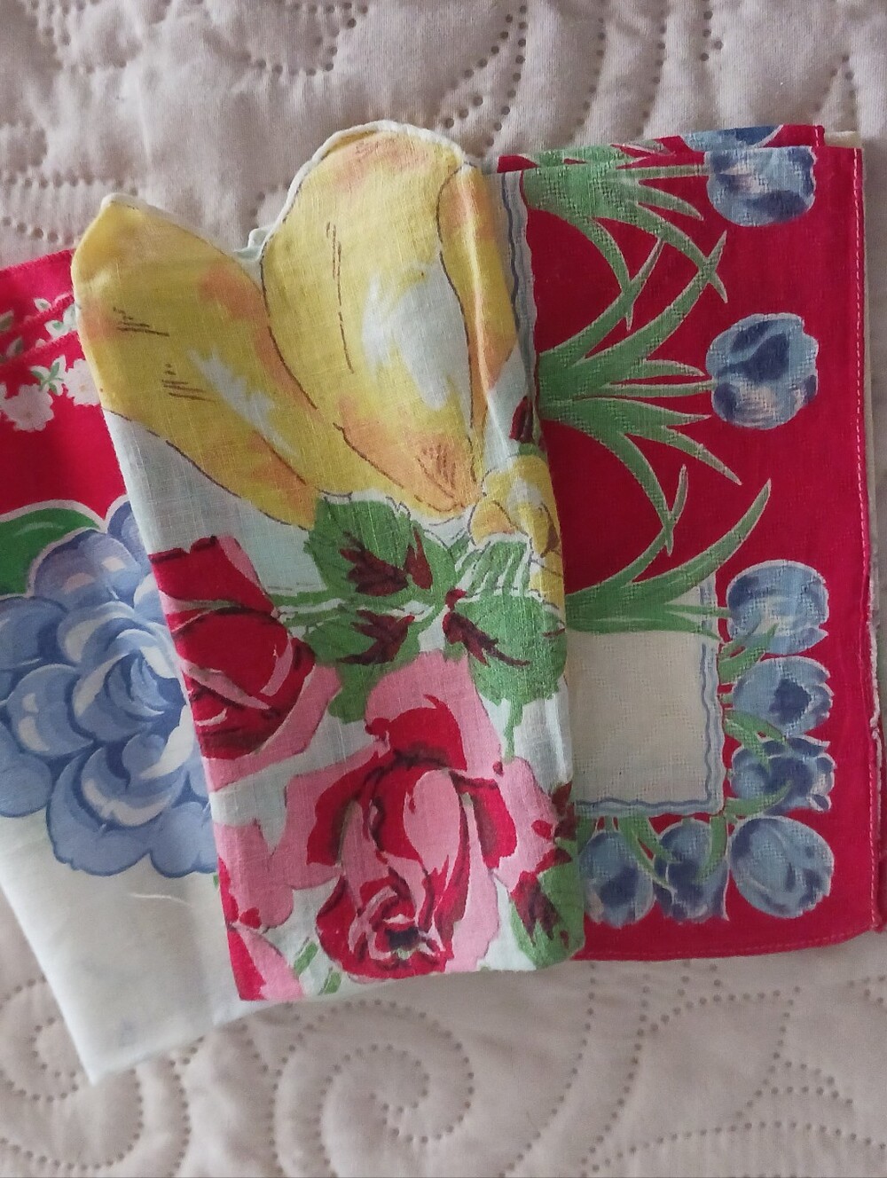 Vintage Hankerchiefs Red Roses Florals 3 Pc Womens Hanky Lot